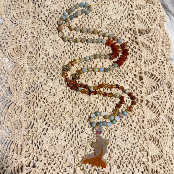 ๐คฉ๐HOST PICK!!๐๐คฉAGATE GOLDFISH Handmade Semi Precious 108 Bead Mala Necklโฆ - Picture 1 of 14